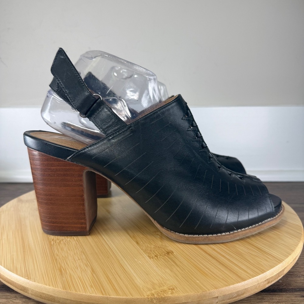 Clarks Briatta Key Artisan Slingback Sandals Women 11 Black Laser Cut Block Heel
